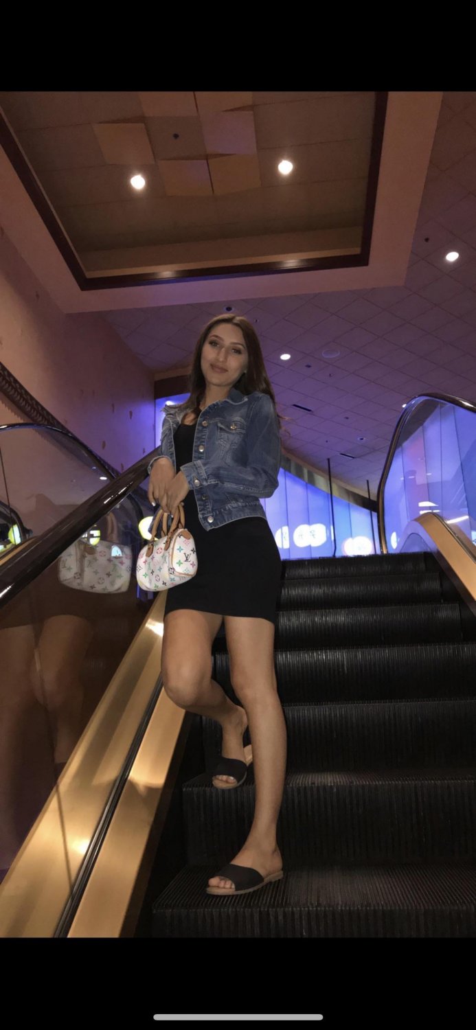 Petite slut shows her tiny tits #J0TSYD68