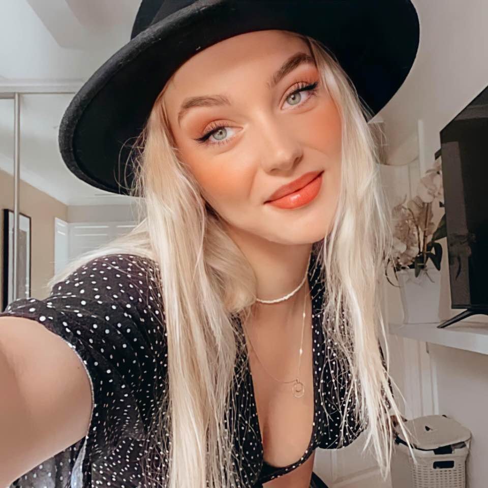 Aussie Bimbo Elle Exposed Webslut #zXyZqOdr
