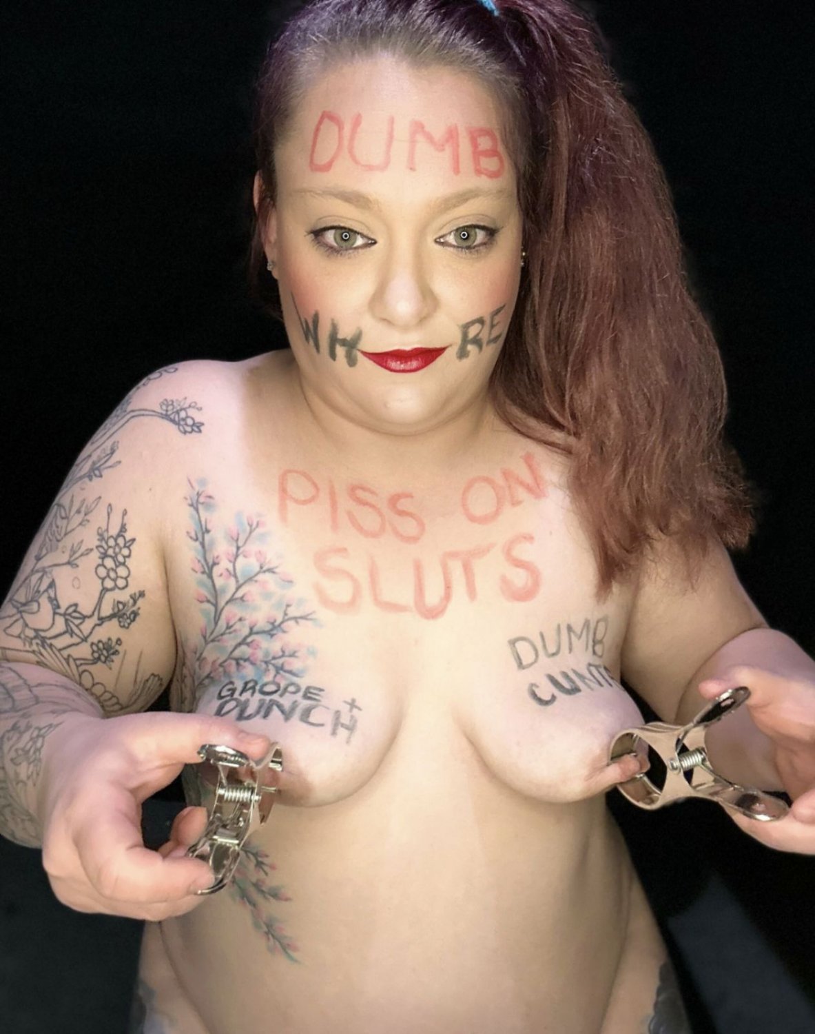 Bodywriting and sign writing #iQilCKwi