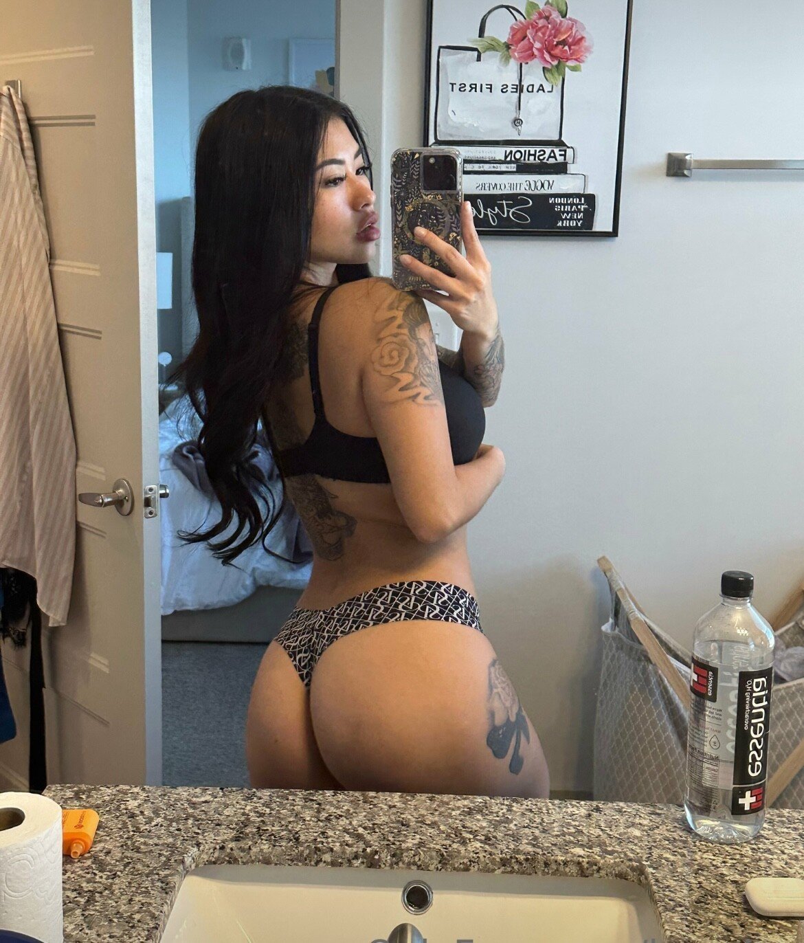 Inked Asian Teen BJ Threesome With BSF #Bw9BXotI