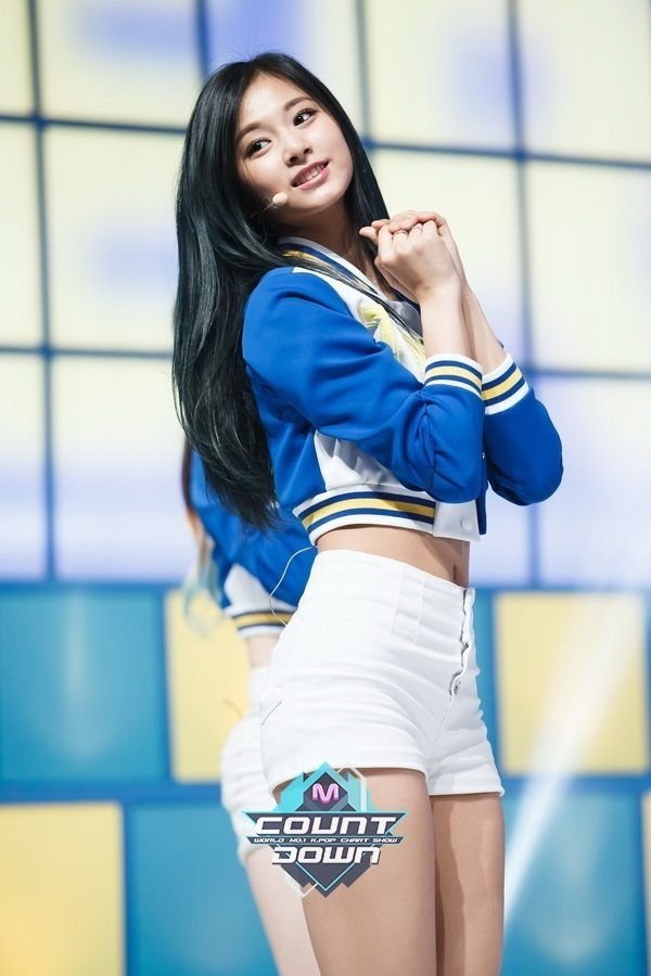 Tzuyu (Twice) Pictures 13 #VAX81Gwi